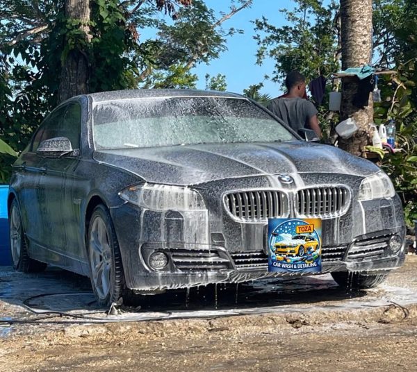 foam wash on bmw at toza car wash basic wash