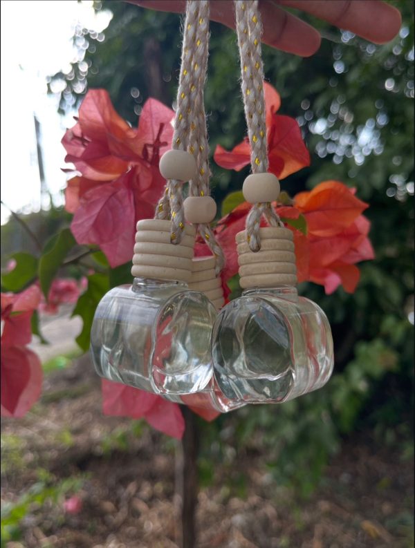 WhatsApp Image 2026-04-16 at 11.04.33 PM (1) TOZA Signature Air Freshener